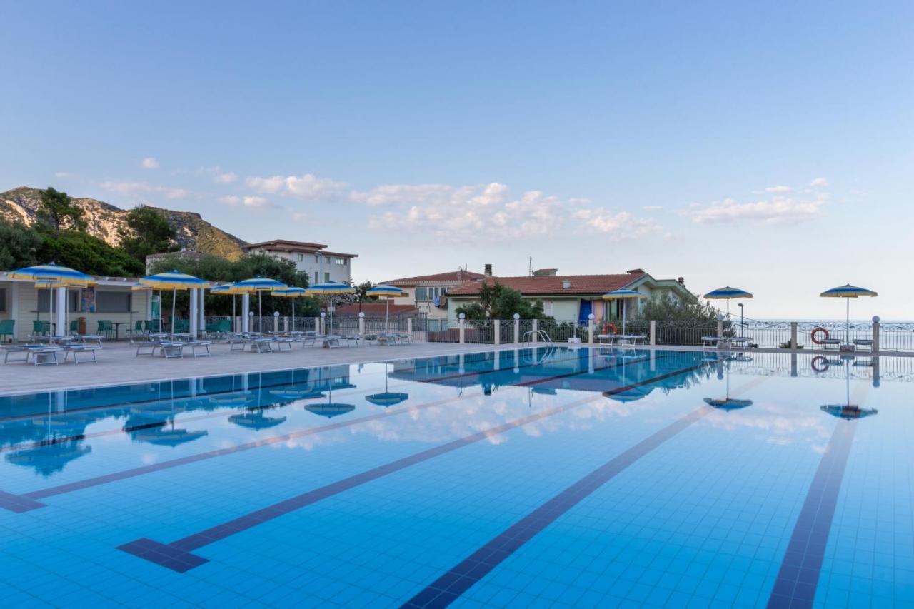 Hotel Brancamaria Cala Gonone Εξωτερικό φωτογραφία